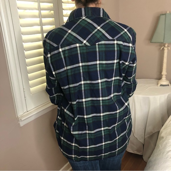 3 LEFT S-L Chic Flannel Plaid Blue & Green Snap Top - Picture 3 of 3